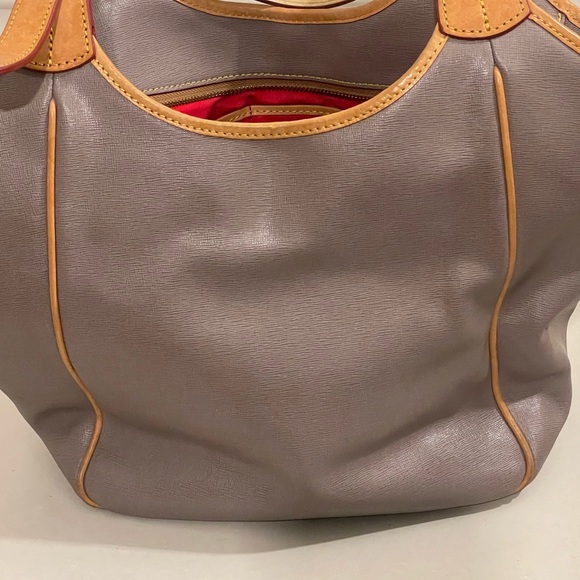 Dooney and Bourke gray & tan leather double strap zipper tassel shoulder bag - Picture 12 of 16